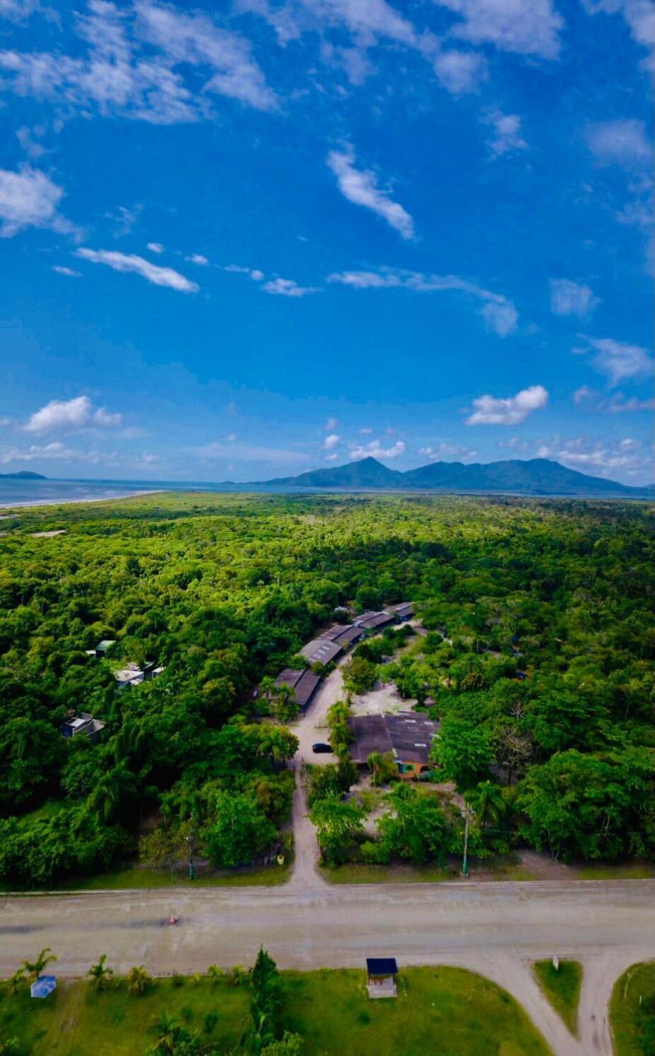 Namaste Pousada E Camping Кананея Экстерьер фото